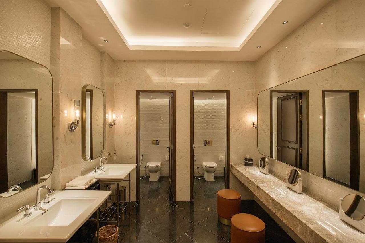 Отель Yangon Excelsior Экстерьер фото
